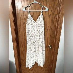 Spaghetti strap white late dress